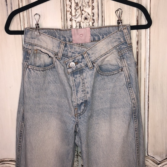 REVICE 100% Cotton Light Wash Denim Over Lap Button Fly Front Jeans Size 26 Y2K - Picture 1 of 13